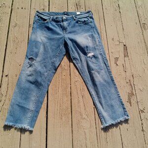 GAP JEANS SIZE 31
